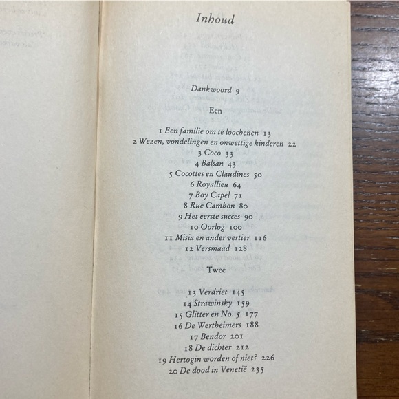 CHANEL een vrouw aleen by Axel Madsen - Picture 4 of 4